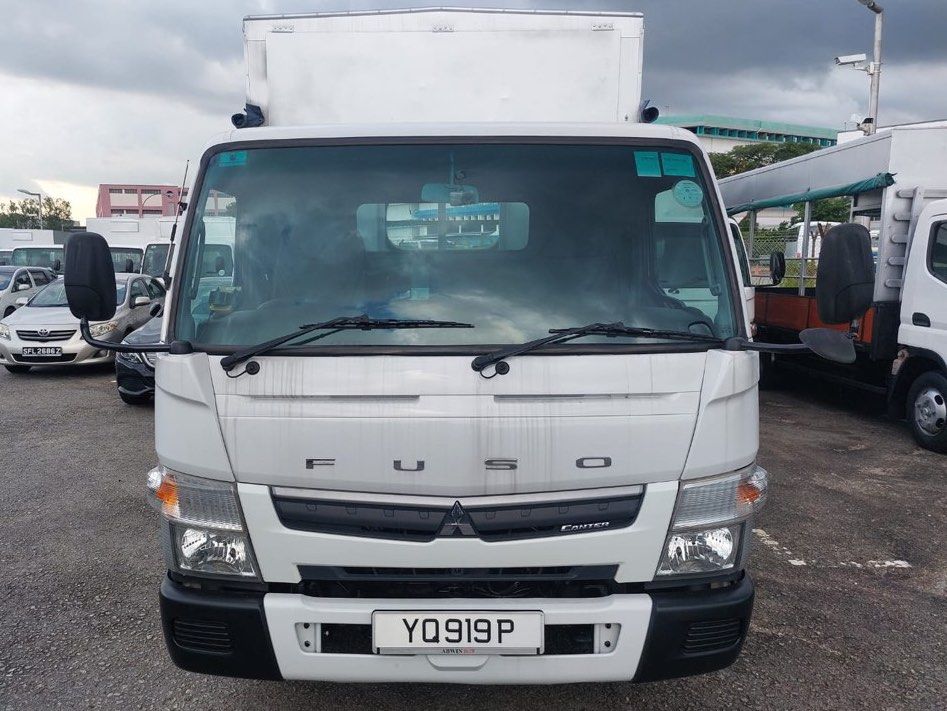 Rent Truck 14ft Mitsubishi Sliding Canopy Manual Diesel Rental