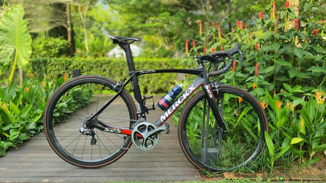 Roadie: Eddy Merckx 525 (EM-525) Road Bike, Sports Equipment - Main Image