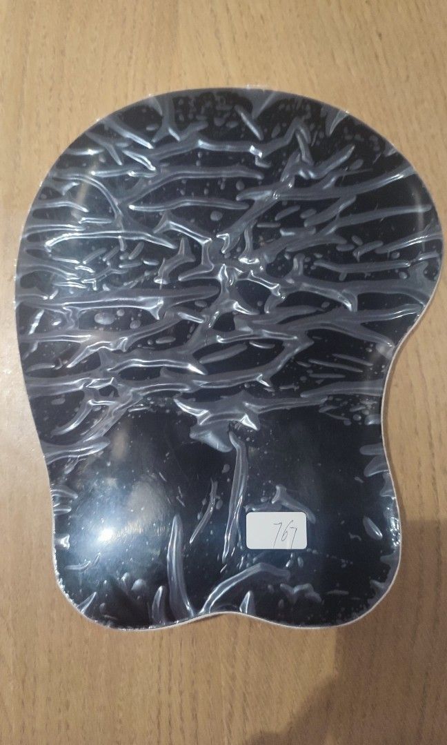 [RUSH SALE!!!] Ganyu Mouse Pad (Category: Mouse & Mousepads) located in Manila. Submitted by bravebernie18 (Listing ID 1241482163, Image 2). Description: RFS : Decluttering, not being used Condition : Good as new, still includes original plastic packaging (see photo) Location : Cubao, QC.