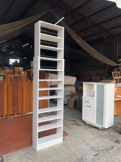 SALE!!! SALE!!! SALE!!!
NOW : 5500💸💸💸
White wooden tall extendable open shelf
Before : 6700
24L x 9W x 97H inches
In good condition
Code LJ 03