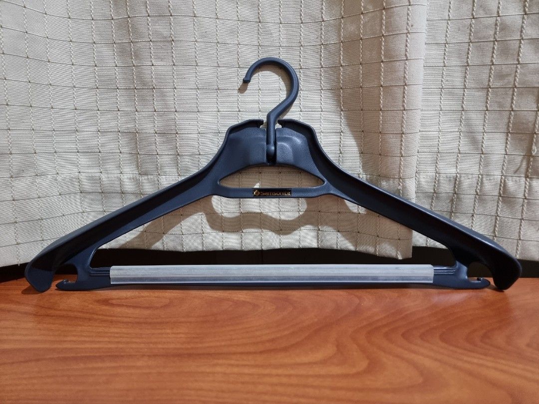 Samsonite hanger hotsell