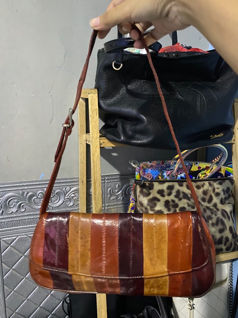 Shoulder bag kulit belut, Barang Mewah, Tas & Dompet di Carousell