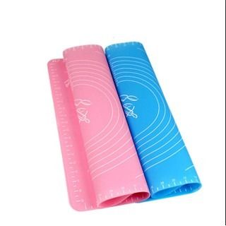 Silicon Baking Kneading Mat | Bakeware / Baking Essentials Non Stick Silicone Mat for Baking (Category: Bakeware) located in Quezon City. Submitted by trustrade86136 (Listing ID 1241460260, Image 2). Description: This silicon kneading mat is a must have for all baking enthusiast out there. It is made from silicone providing a non stick surface, convenient for you to roll dough, pastry and cut apart cakes. Incorporates handy size markings for meas