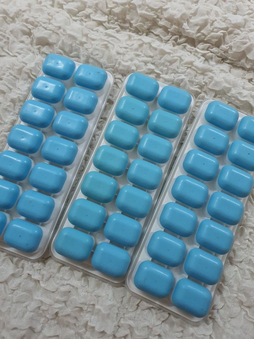 Silicone Ice Cube Tray (14 holes) x3, Babies & Kids, Nursing & Feeding