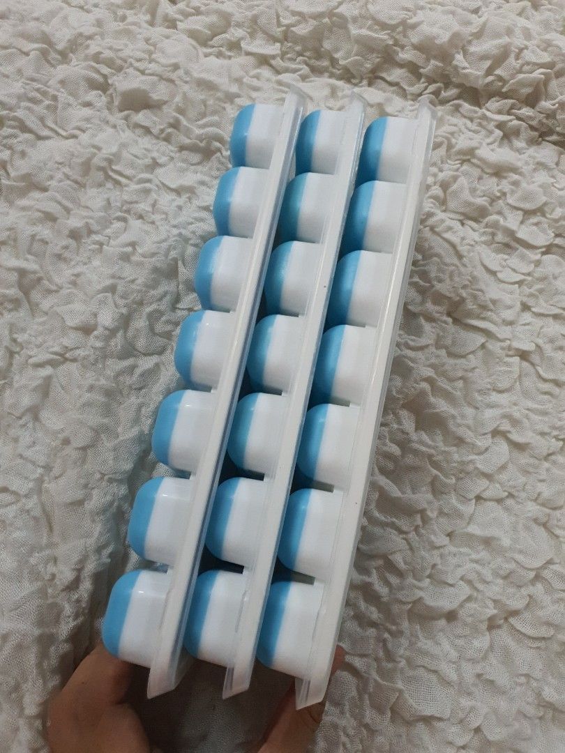 Silicone Ice Cube Tray (14 holes) x3, Babies & Kids, Nursing & Feeding