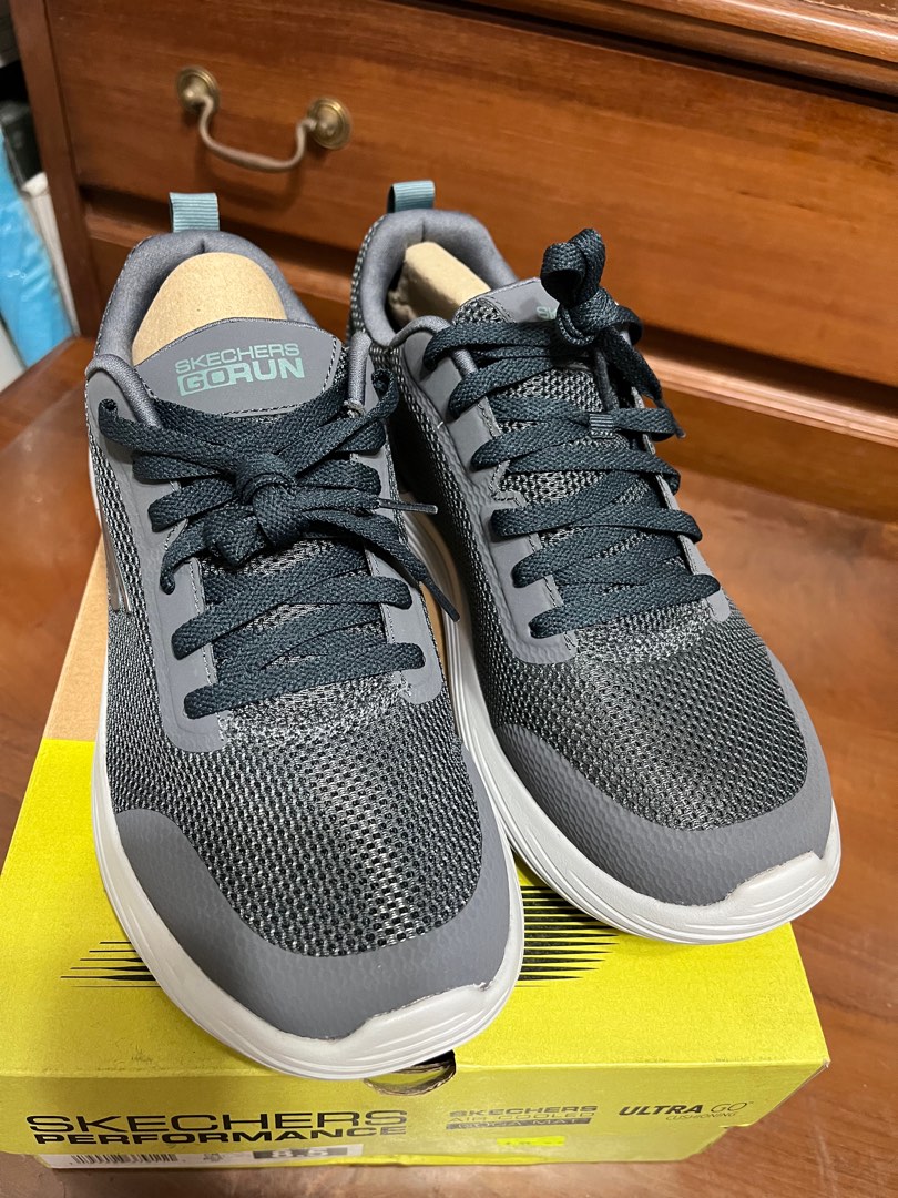 Skechers GO RUN, Men's Fashion, Footwear, Sneakers on Carousell