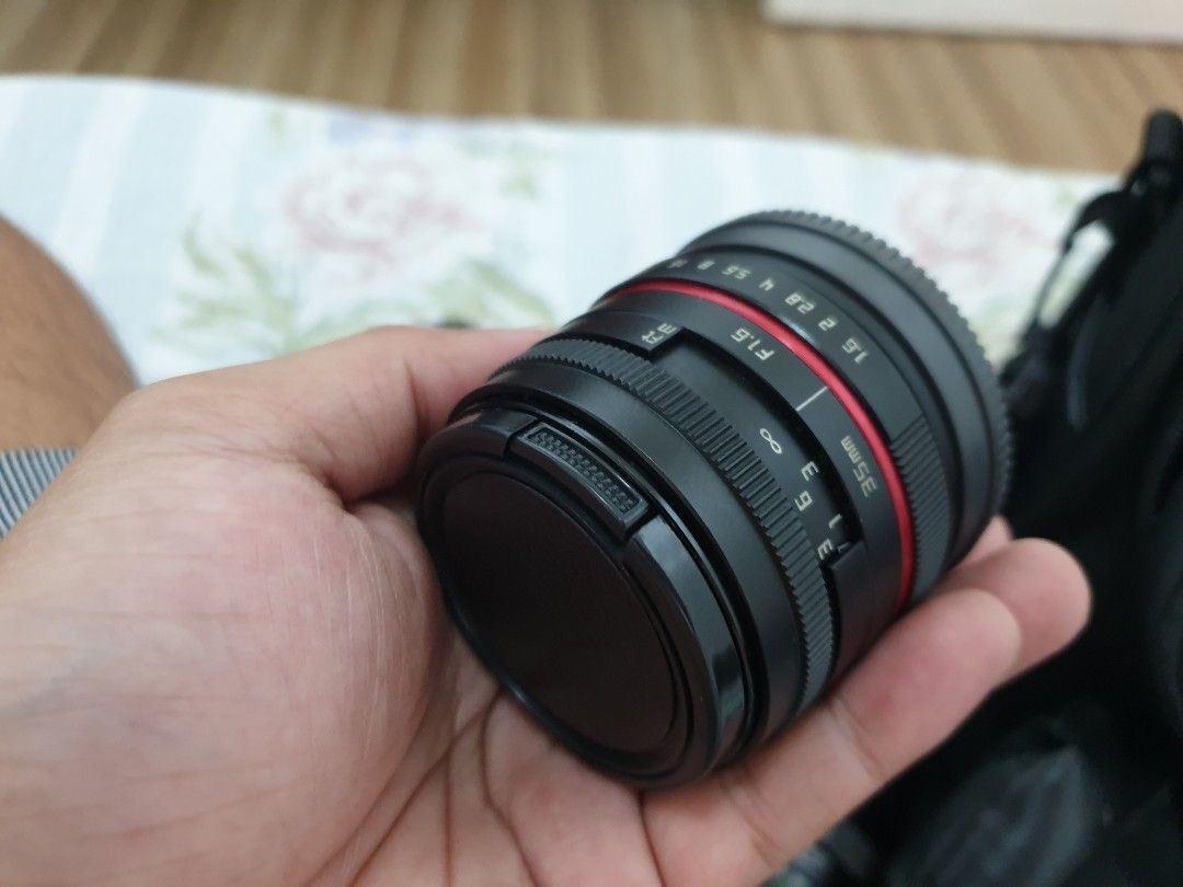 Sony Alpha NEX 6 (Category: Cameras) located in Sorsogon. Submitted by juliusjamo93141 (Listing ID 1241443968, Image 3). Description: Sony Alpha NEX 6 with 35mm prime lens 100mm vivatar telephoto.