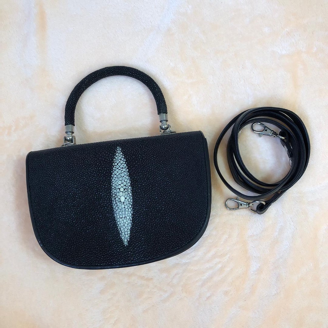 Stingray bag on Carousell