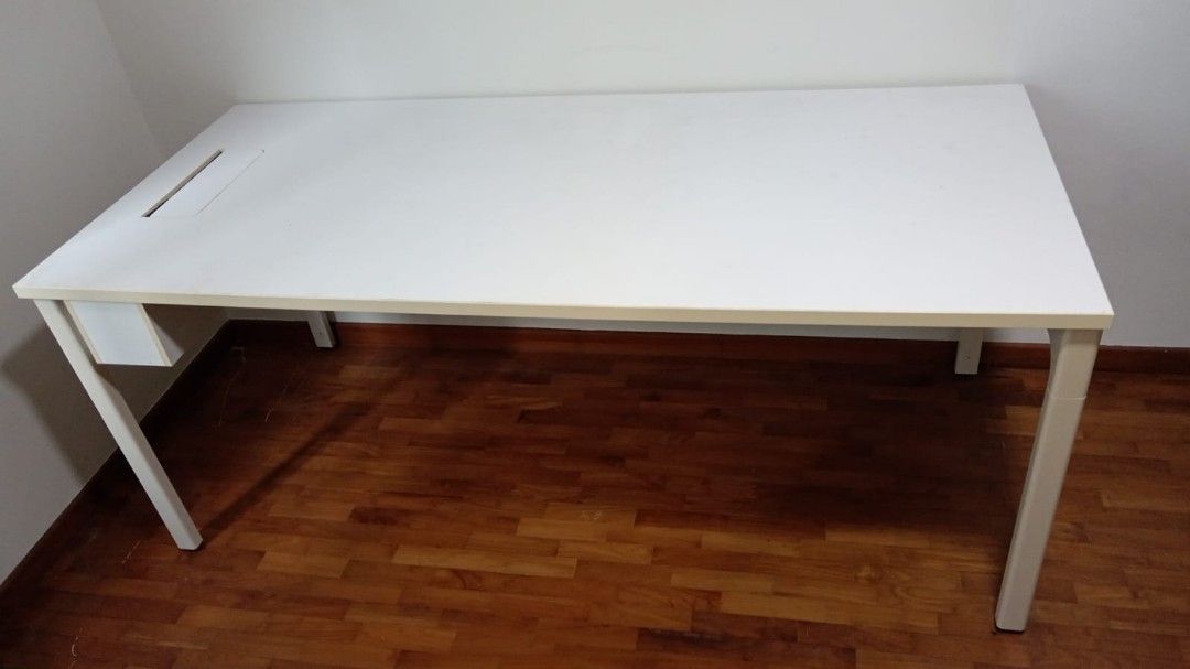Study Table (Category: Tables & Sets) located in Singapore. Submitted by ccczzz (Listing ID 1241569740, Image 2). Description: Very new, good condition. 1800x800x750mm.