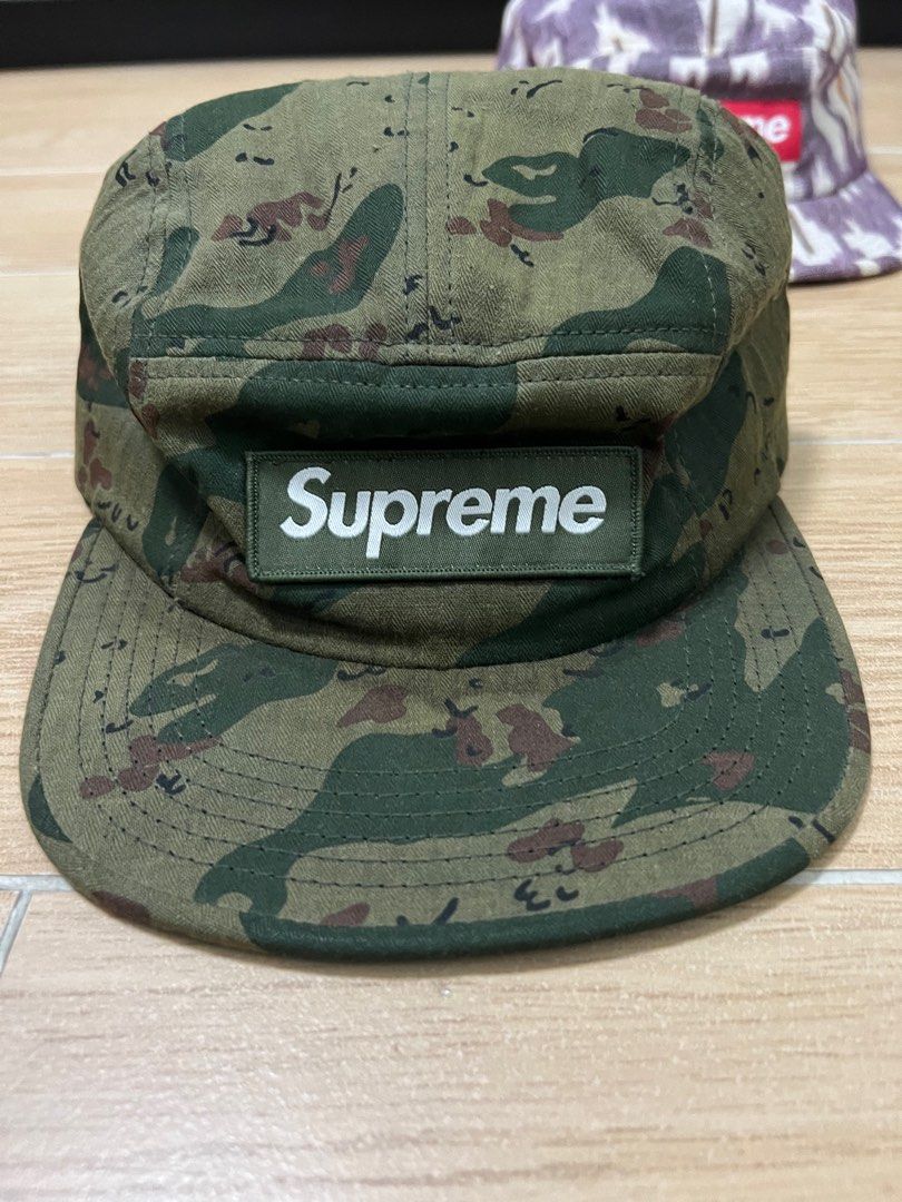 Supreme camo Camp Cap, 名牌, 飾物及配件- Carousell