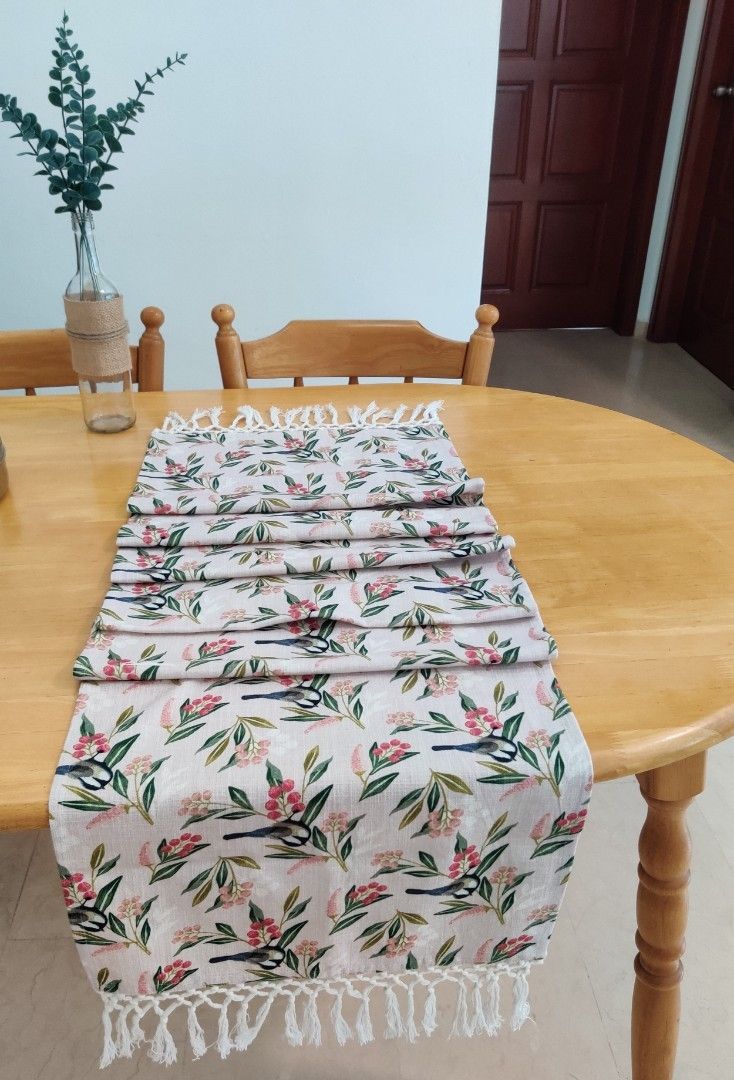 Table runner (Category: Other Home Decor) located in Singapore. Submitted by rgl0690 (Listing ID 1241495674, Image 2). Description: beautiful cotton table runner. 162*42 cms perfect for a 6 seater dining table. selling as I am downsizing..
