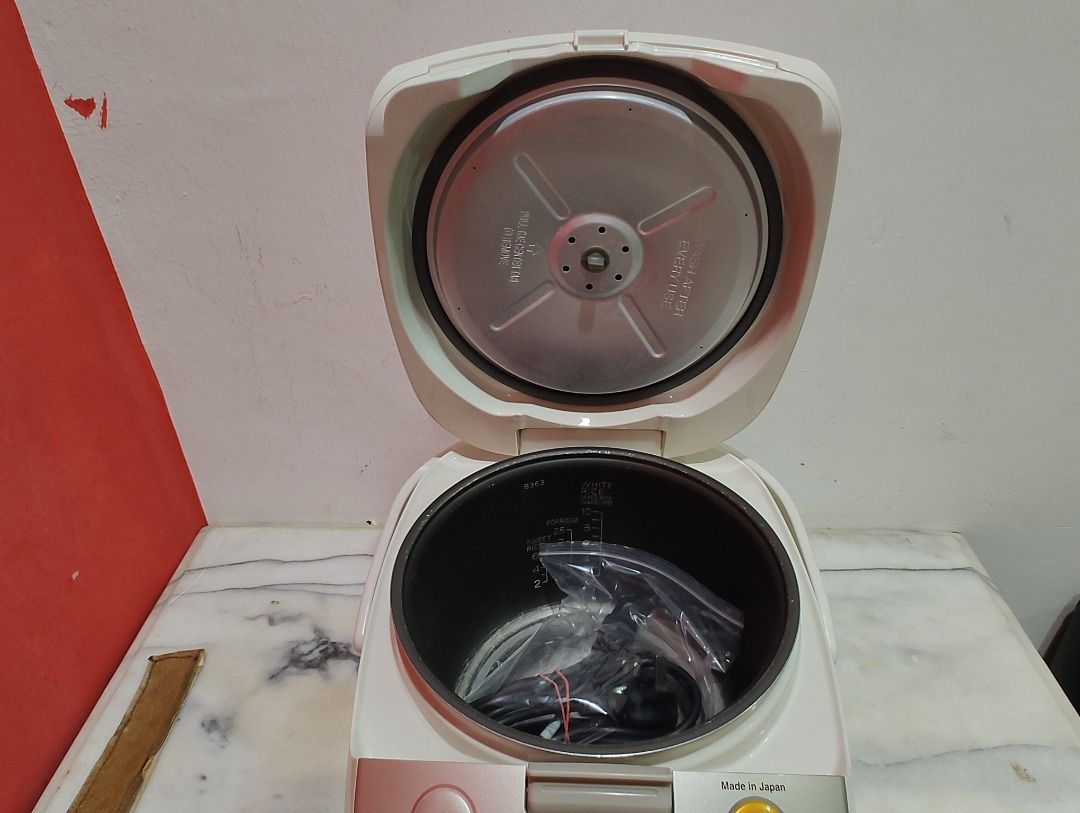 Tiger made in Japan electric rice cooker masak nasi rare, TV & Home