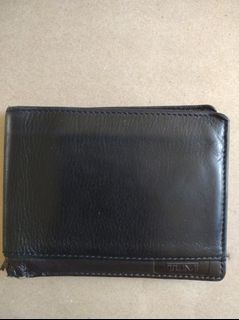 TUMI Men's Wallet Original with Divider