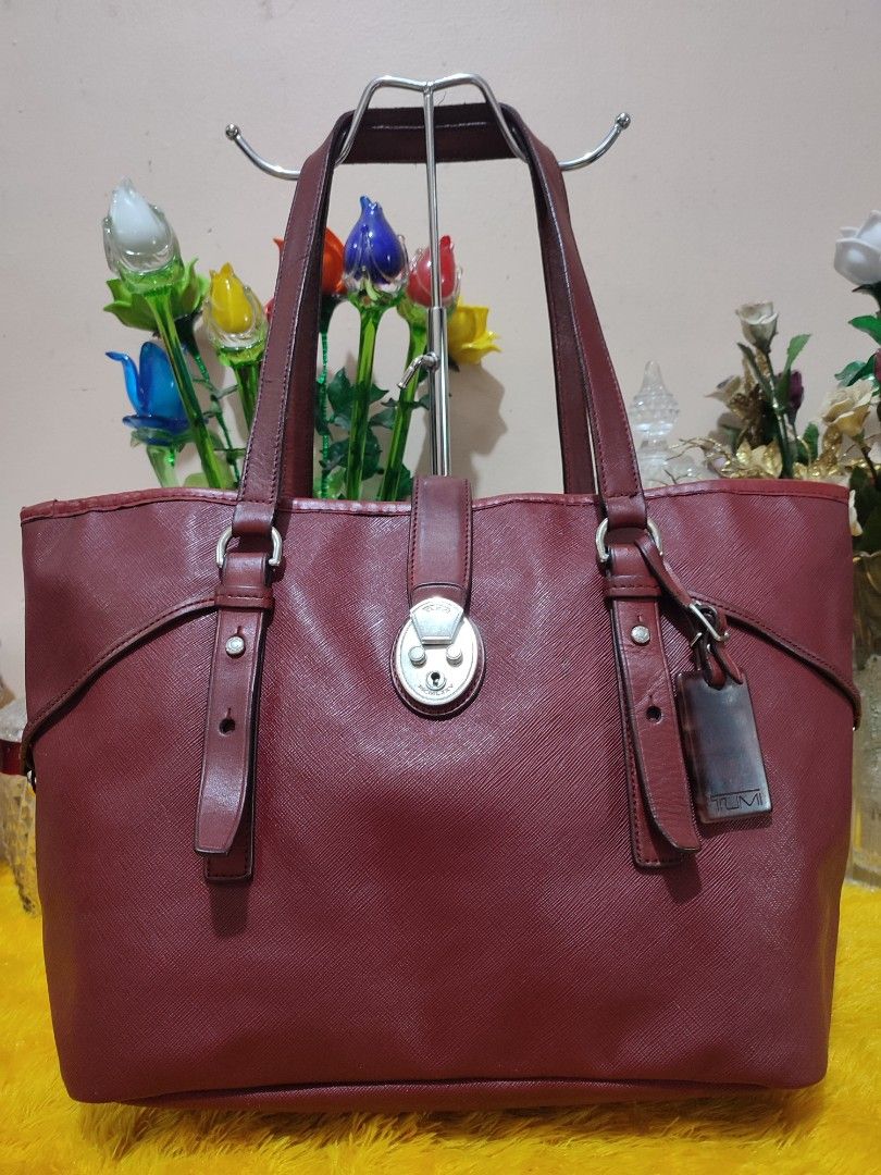 Tumi tote sale clearance