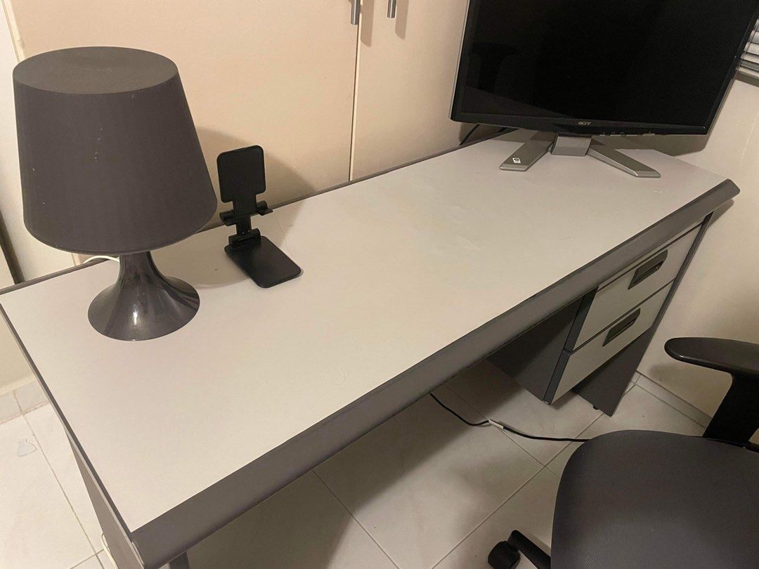 Used Study Table (Category: Tables & Sets) located in Singapore. Submitted by potaseaji (Listing ID 1241539007, Image 2). Description: .