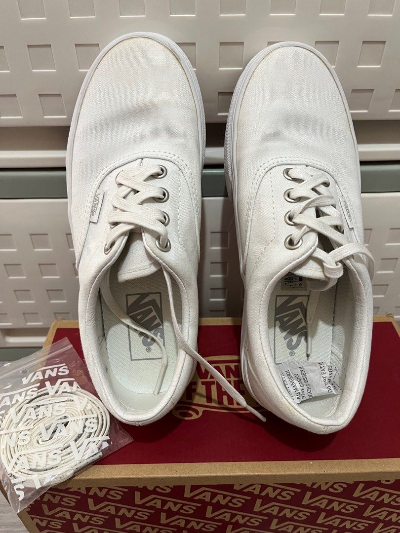 Van top white shoes