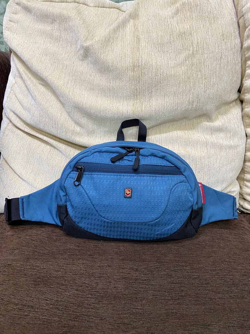 Victorinox Waist Bag, Men's Fashion, Bags, Belt bags, Clutches and