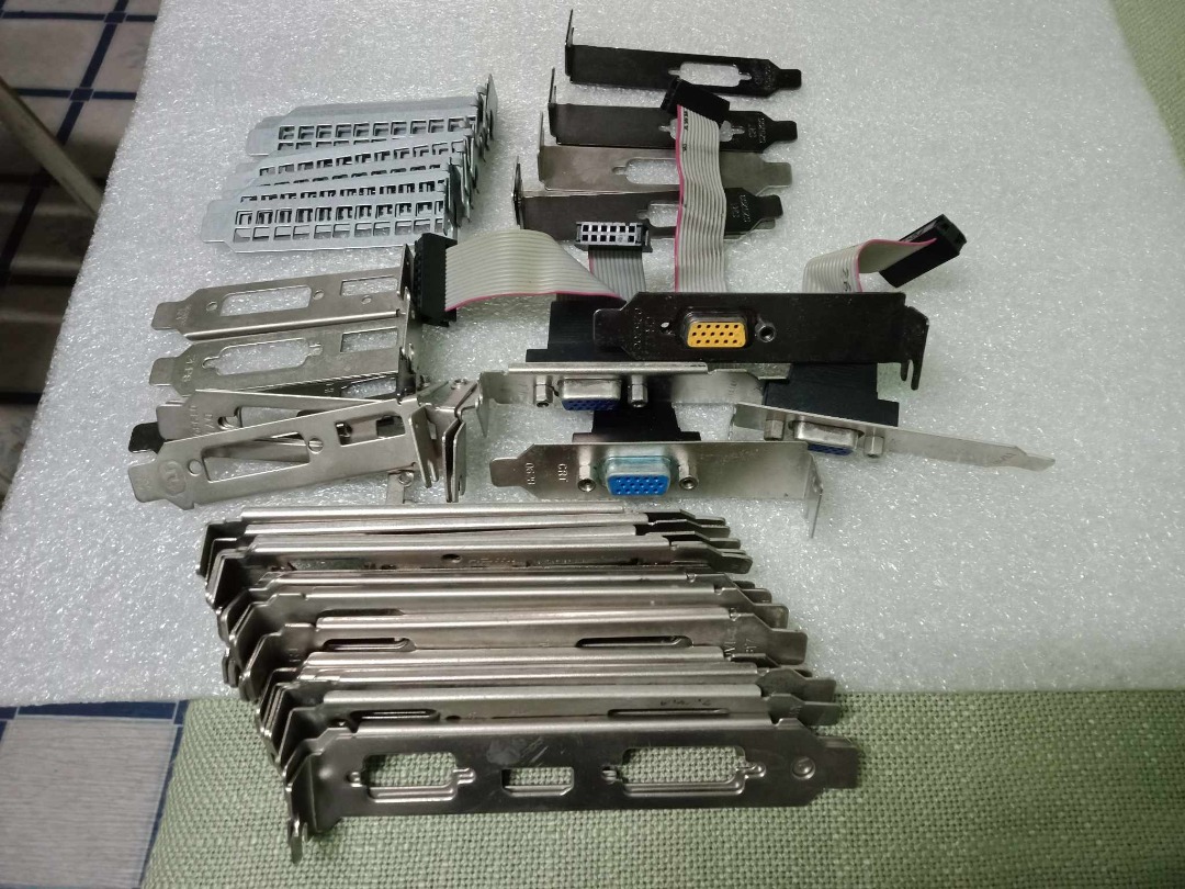 video card or gpu bracket standard or small on Carousell