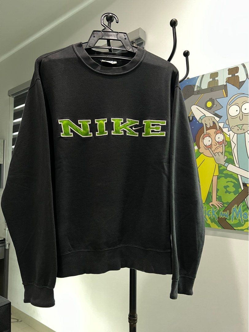 Vintage nike embroidered best sale spellout logo sweatshir