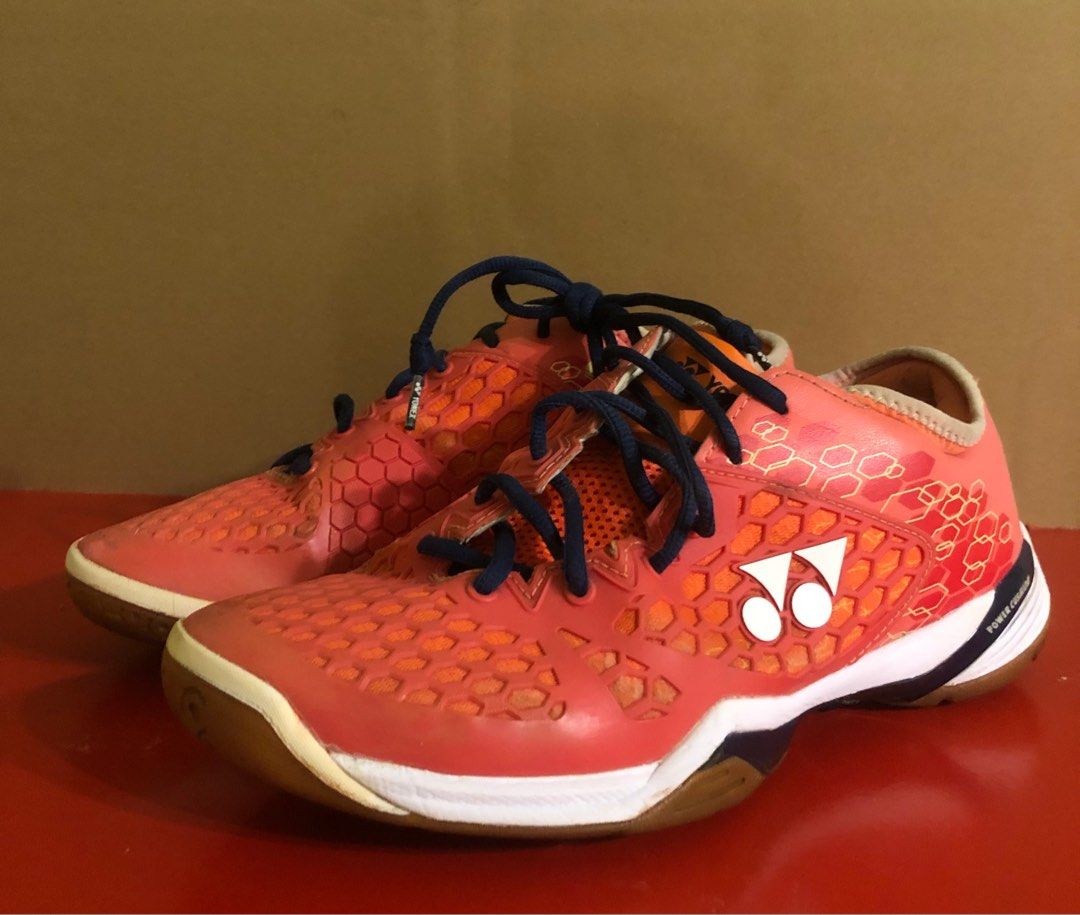 Yonex badminton online shoes orange