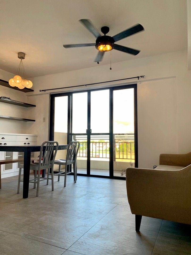 3Bedroom condo, Acacia Estates near BGC w/ 2 parking (RUSH,NEGO