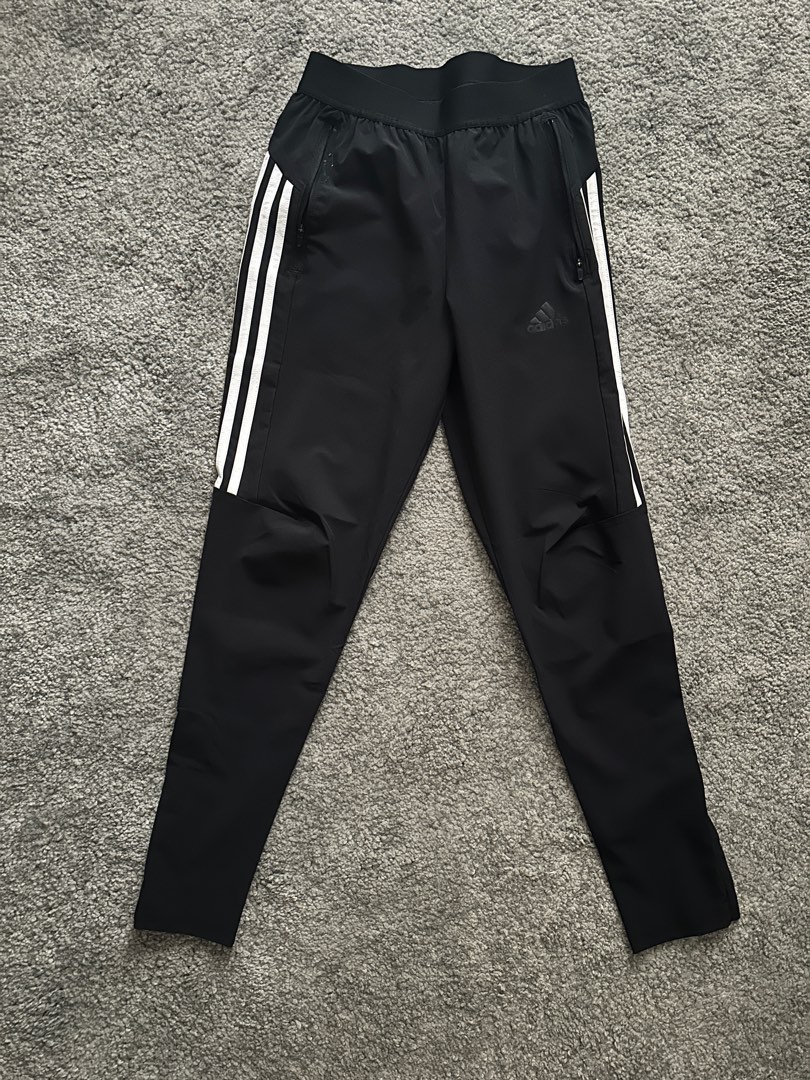 Half stripe adidas top pants