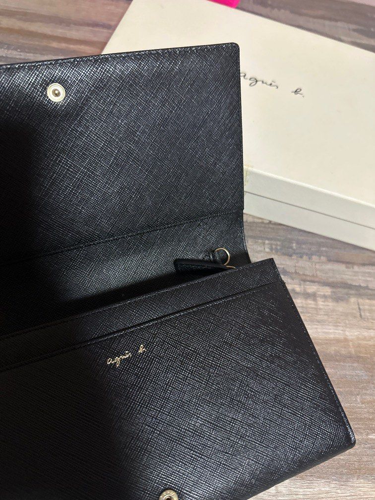 Agnes b wallet online on chain