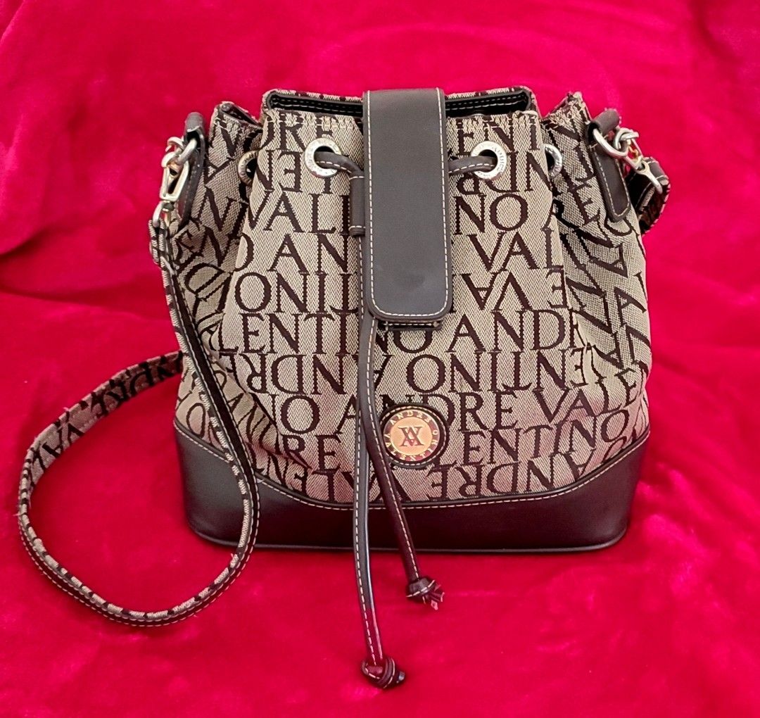 Andre valentino best sale bag price