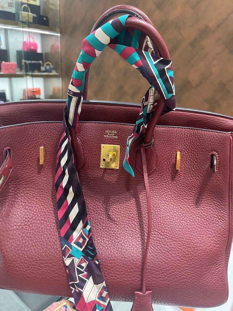 Authentic hermes twilly (Category: Luxury Bags & Wallets) located in Quezon City. Submitted by lebasi0704 (Listing ID 1241718415, Image 1). Description: .
