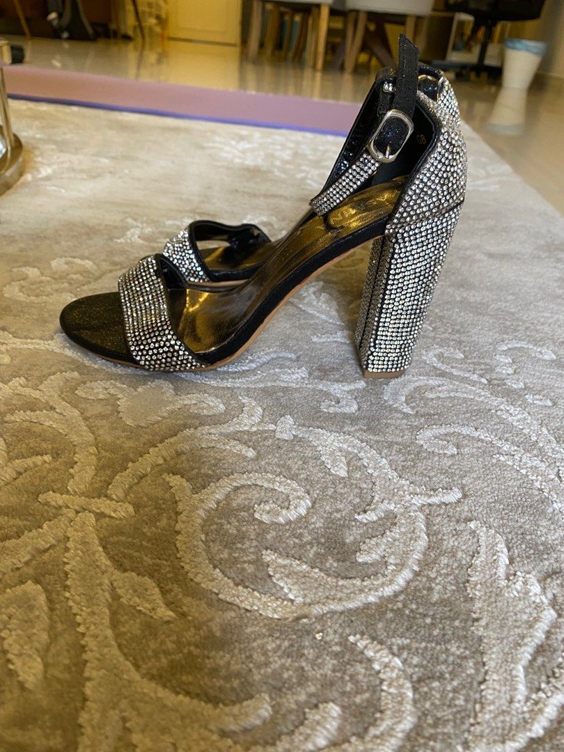 Heels bata 218 online