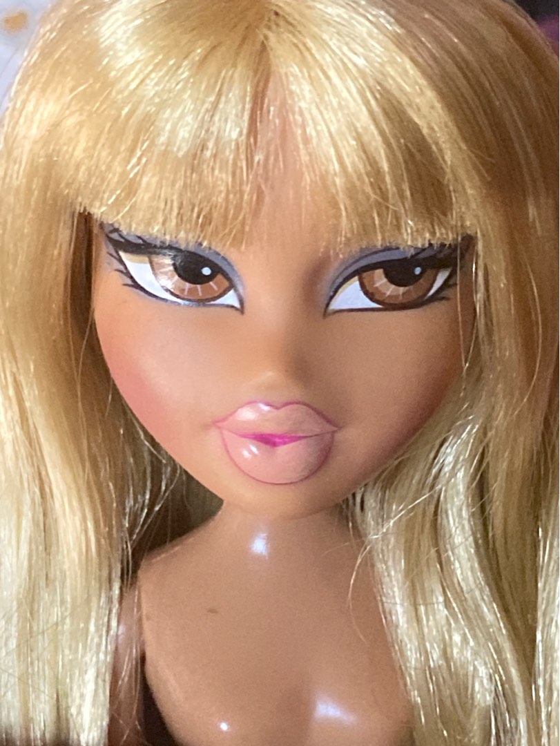 Bratz Forever Diamondz Vinessa Nude With Her Og Shoes Only On Carousell