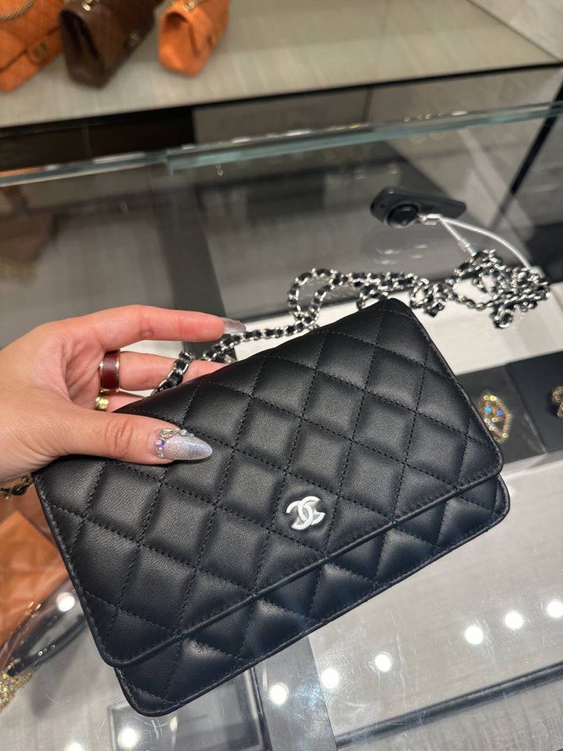 chanel classic wallet on chain caviar black