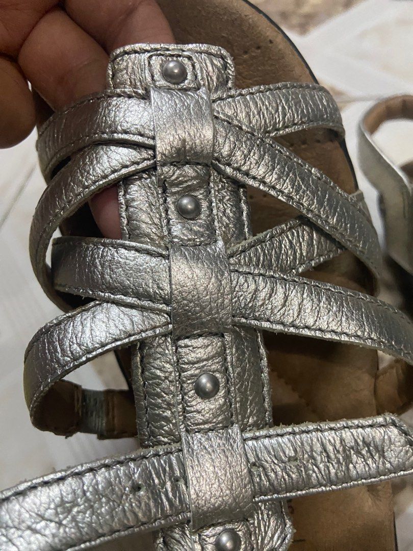 Clarks sandals size 3 on sale