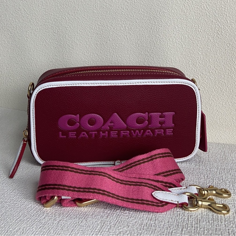 Coach Women’s Camera Sling Bag, Women's Fashion, Bags & Wallets, Cross