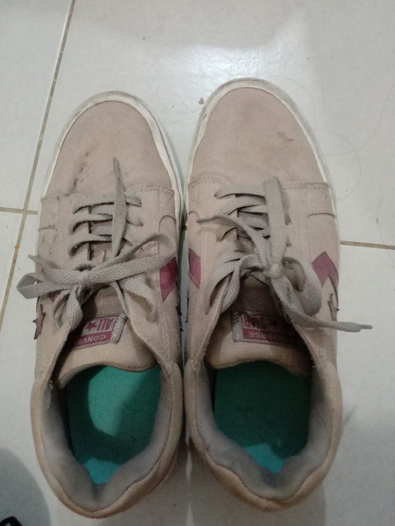Converse Shoes Men s Fashion Footwear Sneakers on Carousell