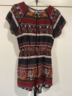 (Category: ) located in . Submitted by treasuremywardrobe (Listing ID 1241572550, Image 1). Description: .