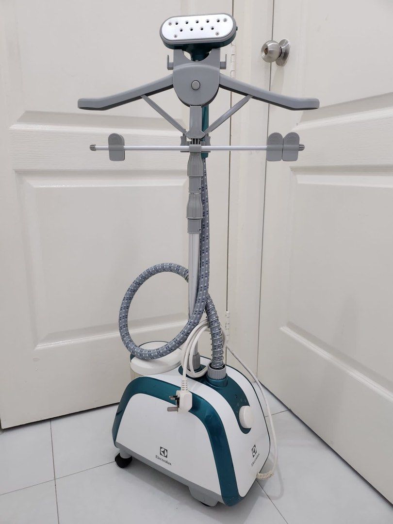 Electrolux Steamer, TV & Home Appliances, Irons & Steamers on Carousell