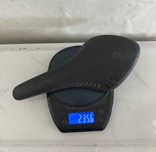 （分類：）位於 。 由 23ill 提交（商品編號 1241646373，圖片 1）。簡介： 。