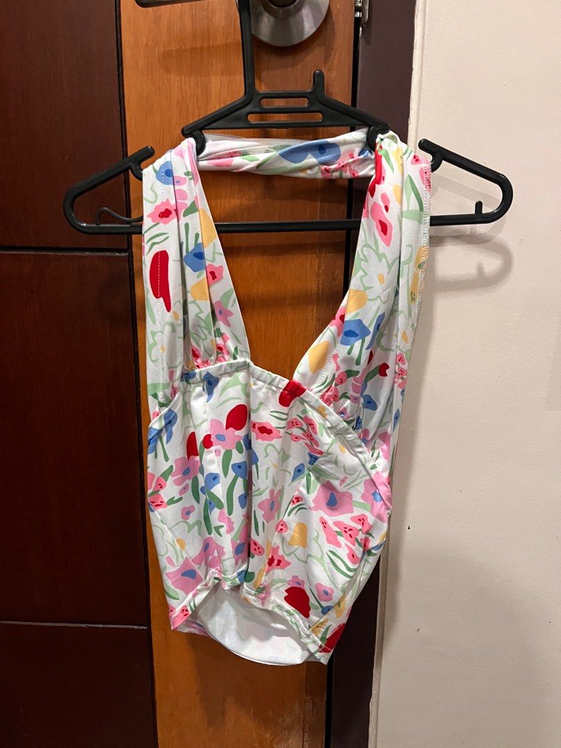 Floral Print Cut Out Halter Crisscross Tops, Women's Fashion, Tops,  Sleeveless on Carousell