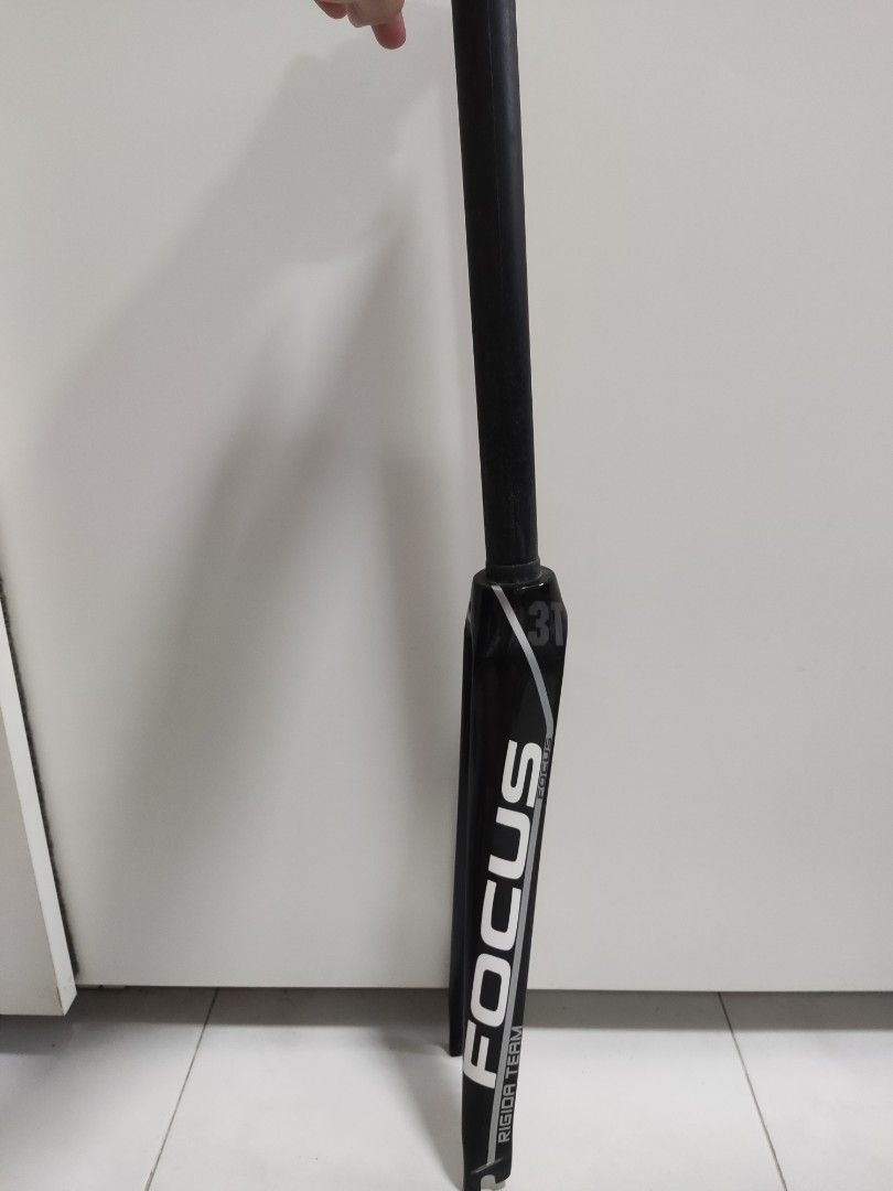 Focus deals carbon fork