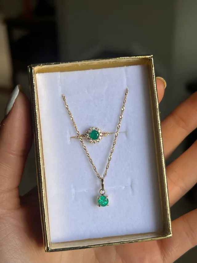 Genuine emerald top pendant