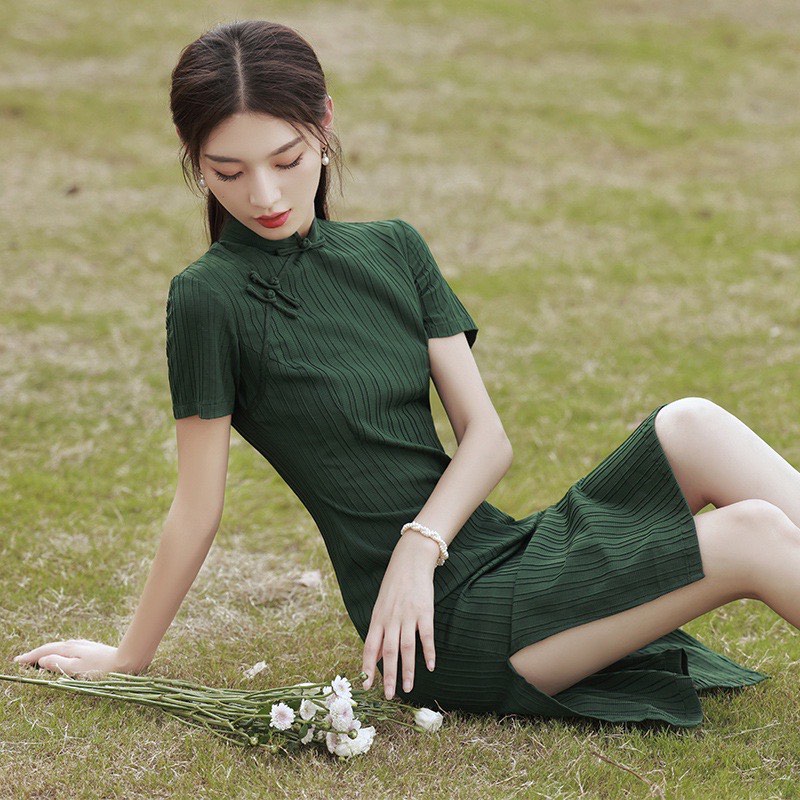 Green cheongsam discount
