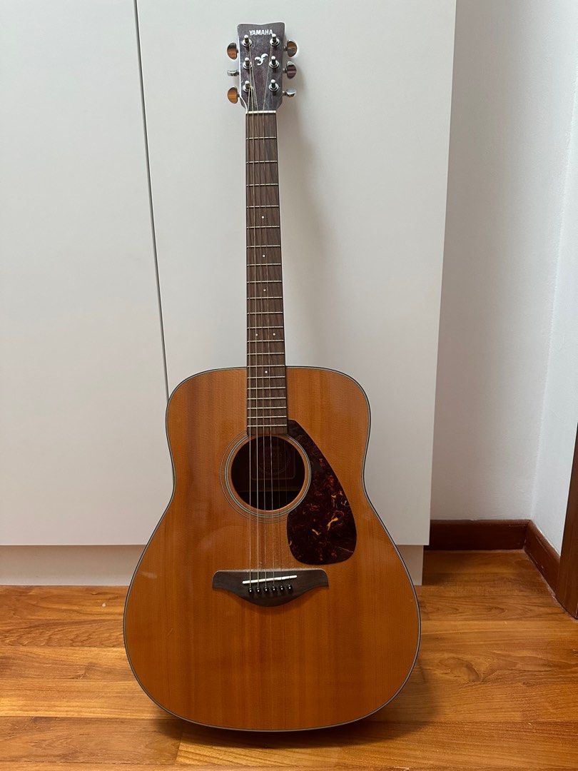 Guitar Yamaha FG700s Hobbies Toys Music Media Musical