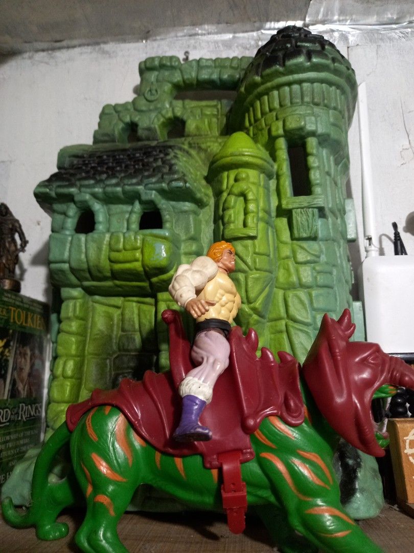 Motu Castle grayskull (Category: Action & Battle Toys) located in Mandaluyong City. Submitted by bonzen21 (Listing ID 1241662455, Image 1). Description: 1982 motu og castle grayskull made by mattel side b only ....pm for more info tnx as is.