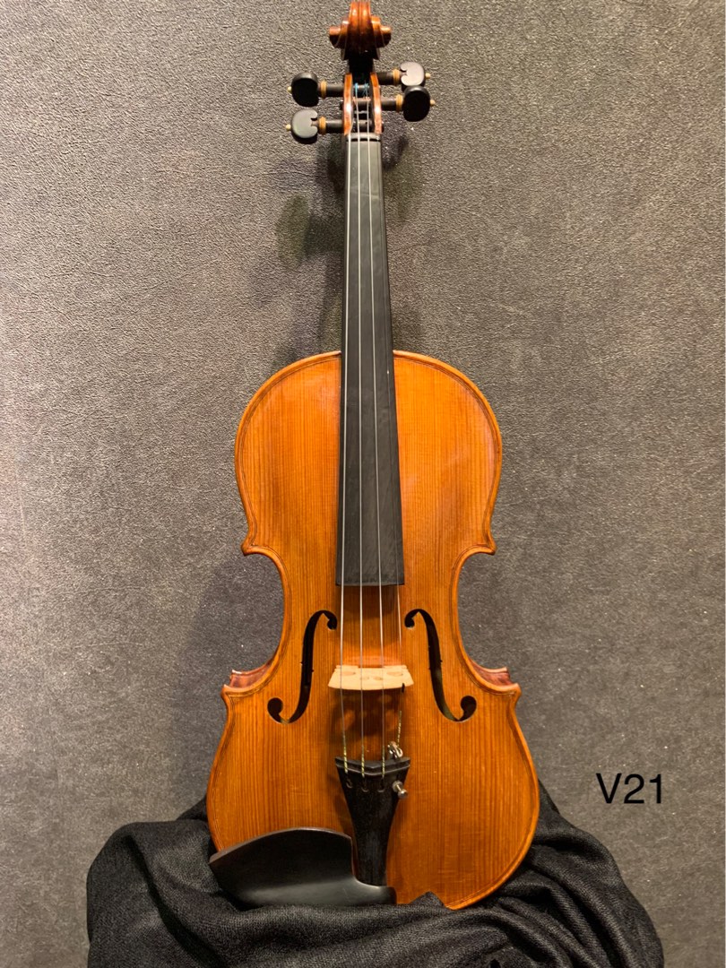 Hong Kong made violin in 890s , with good projection and colour., 興趣及