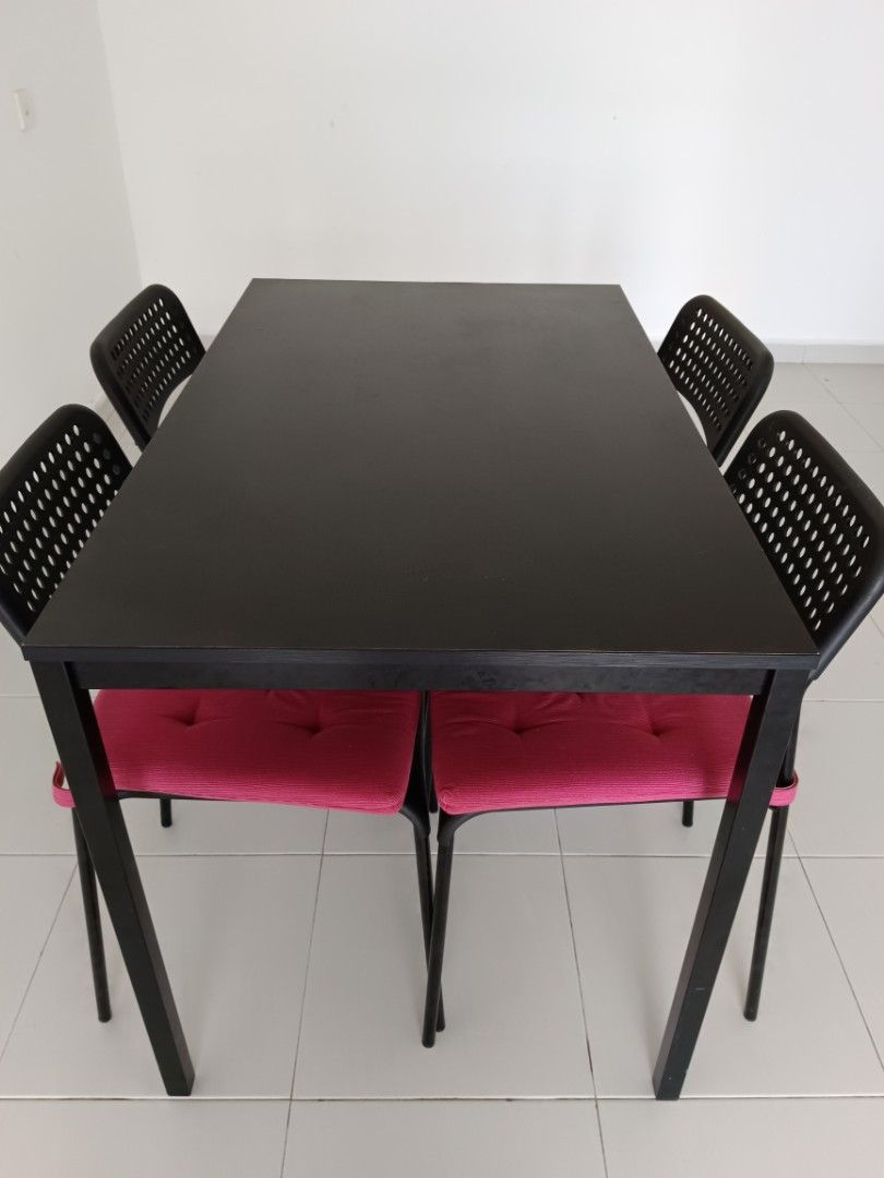 Tarendo sales dining table