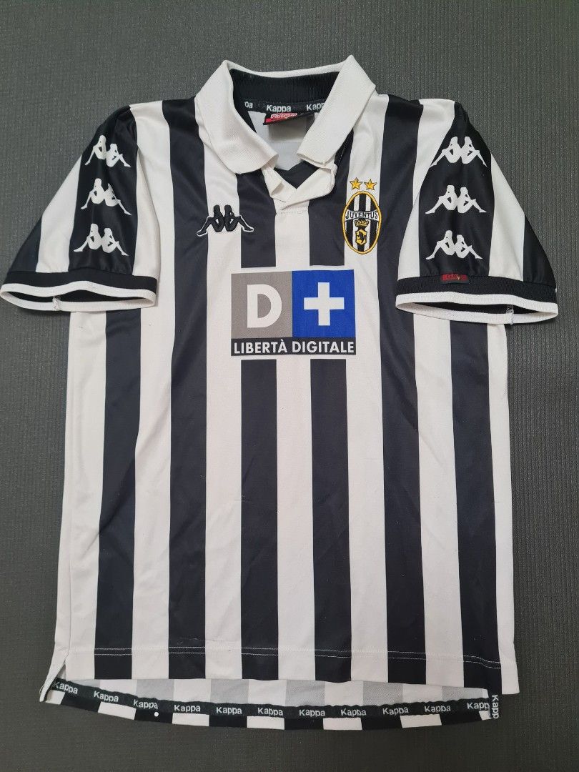 JUVENTUS 1998 AUTHENTIC KAPPA HOME JERSEY USED Men s Fashion