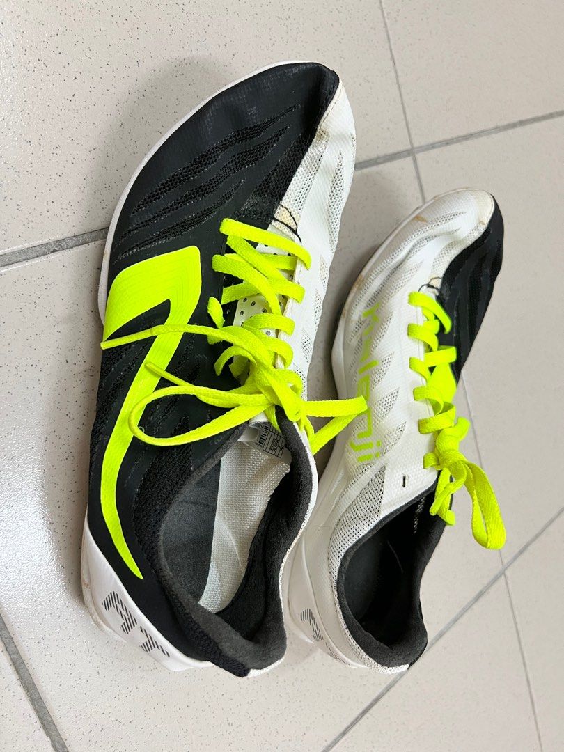 Spikes kalenji on sale