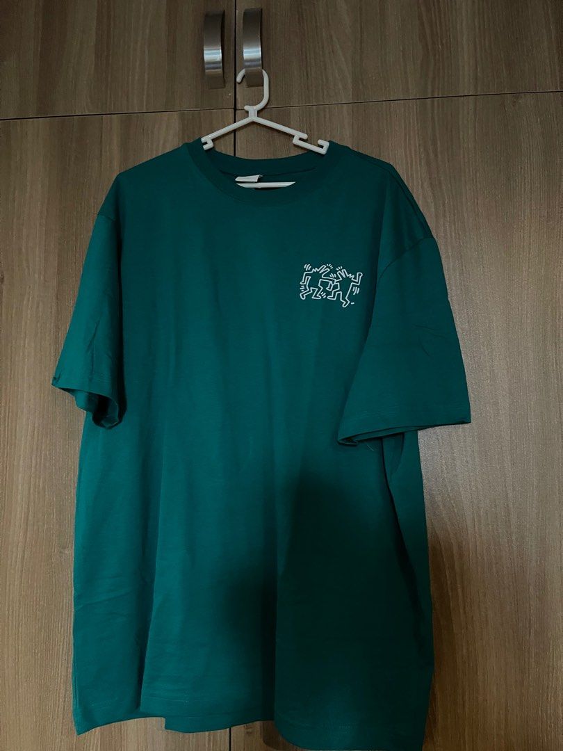keith haring h&m (Category: Tshirts & Polo Shirts ) located in San Jose. Submitted by elio777 (Listing ID 1241610596, Image 1). Description: rfs- wrong size never been used w-22 l-28.6.