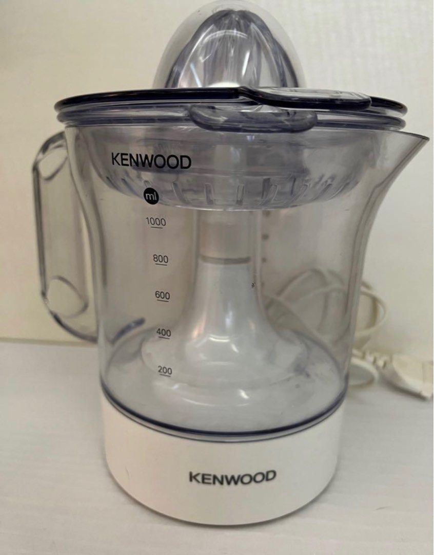 Kenwood juice extractor complete with Instructions manual, TV & Home